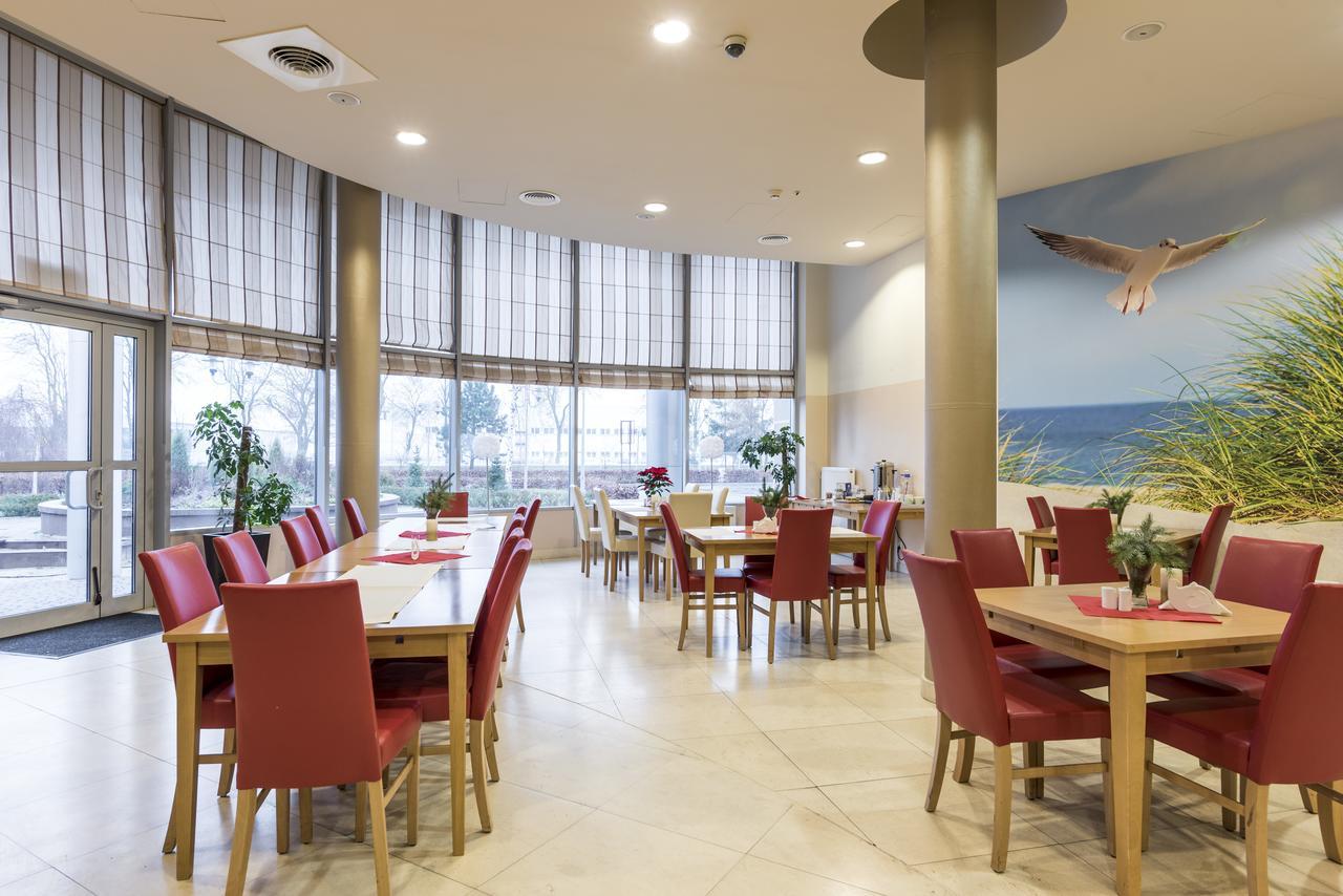 Willa Wiosenna Hotel Ozarow Mazowiecki Buitenkant foto